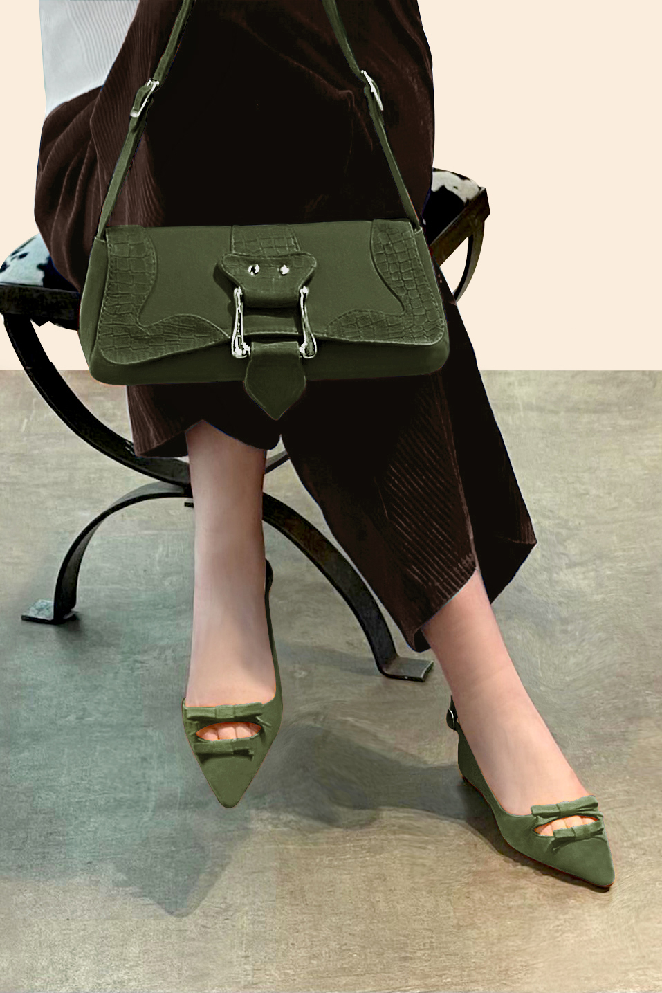 Forest green women's dress handbag, matching pumps and belts. Worn view - Florence KOOIJMAN